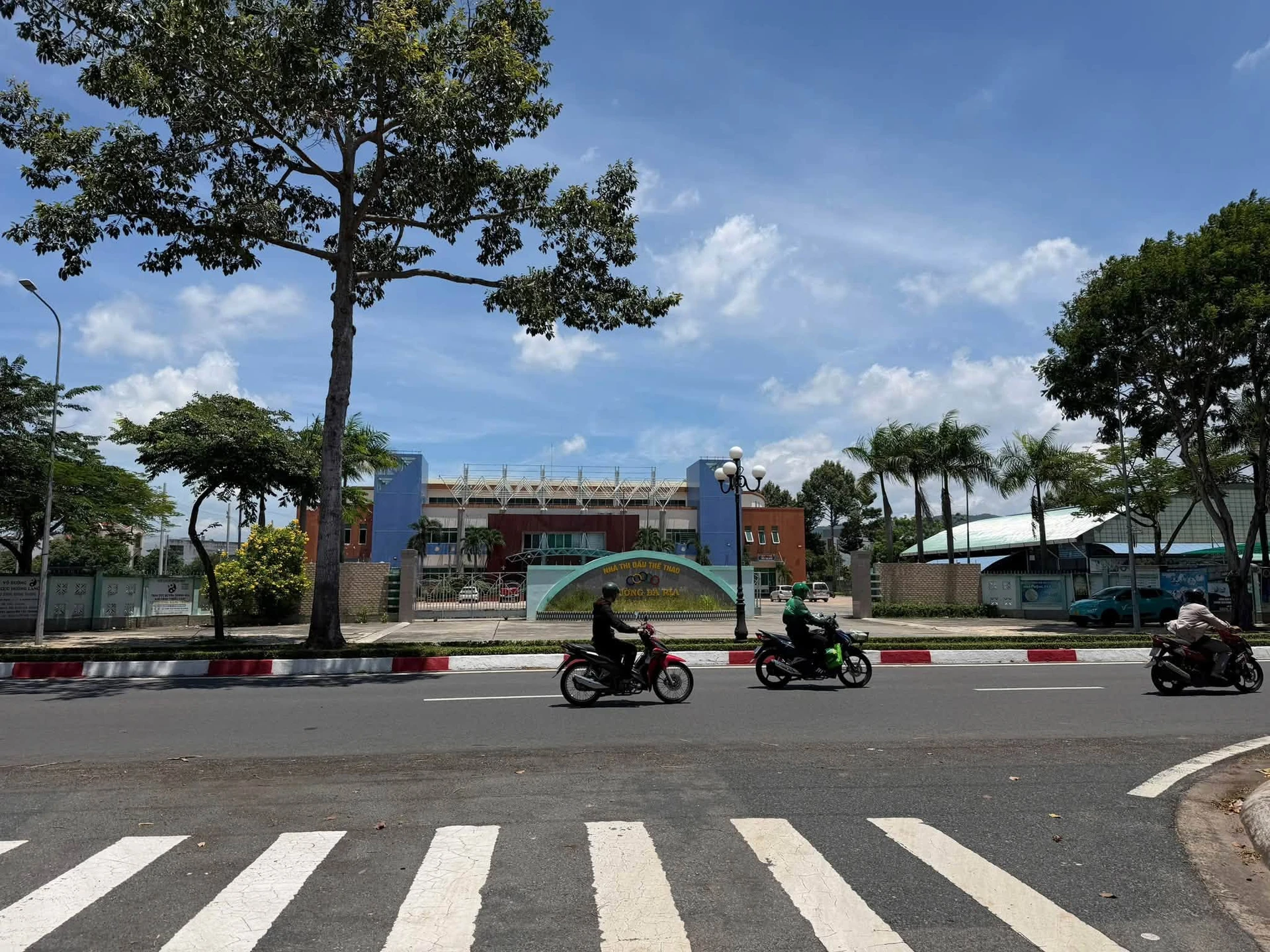 Bán đất mặt tiền 100m² Nguyễn Tất Thành, Bà Rịa, 4.5 tỷ - Ảnh 1