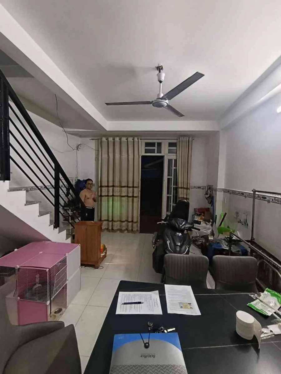 Bán nhà 2 tầng 51m² Quận 7, sổ riêng chỉ hơn 5 tỷ - Ảnh thu nhỏ 4