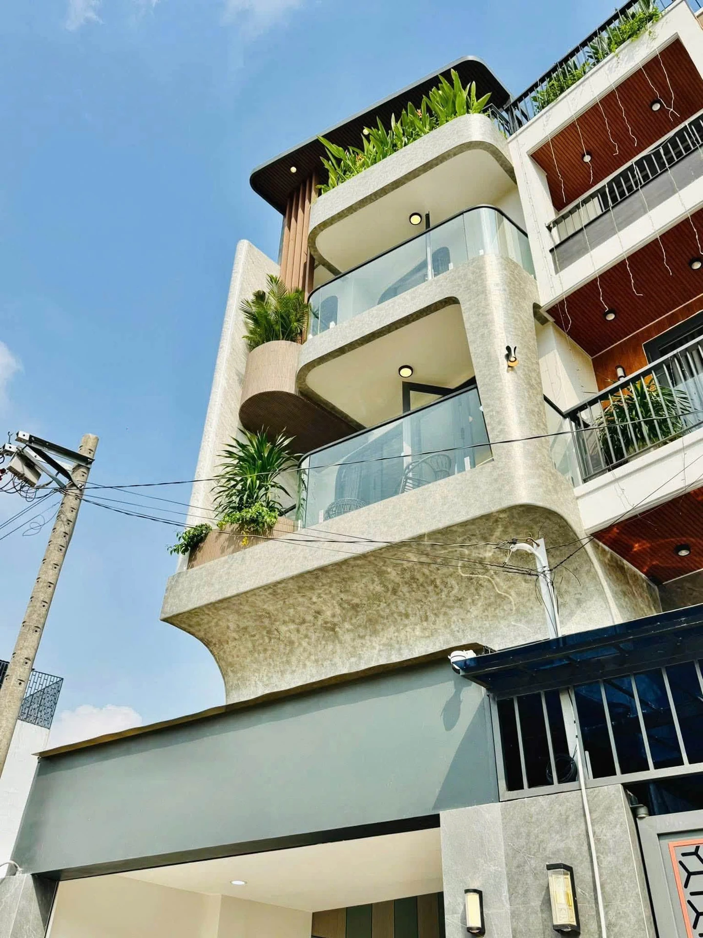 Bán nhà thang máy 4x13m, 3PN, Đường Số 5 Nguyễn Oanh, Phường 17, Gò Vấp, giá 9 tỷ - Ảnh 1