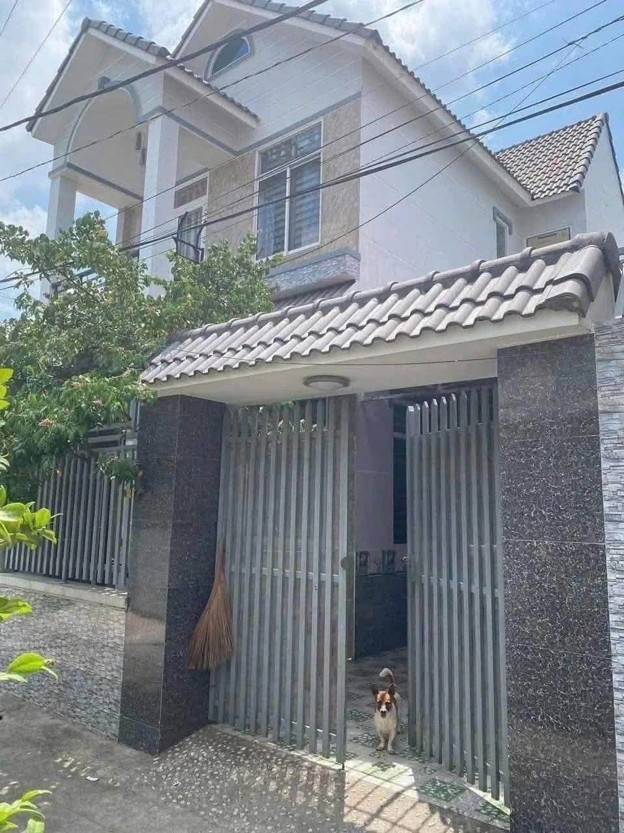 Bán nhà mái Thái 104m2 3 phòng ngủ Quận 1 - 3 tỷ - Ảnh 1