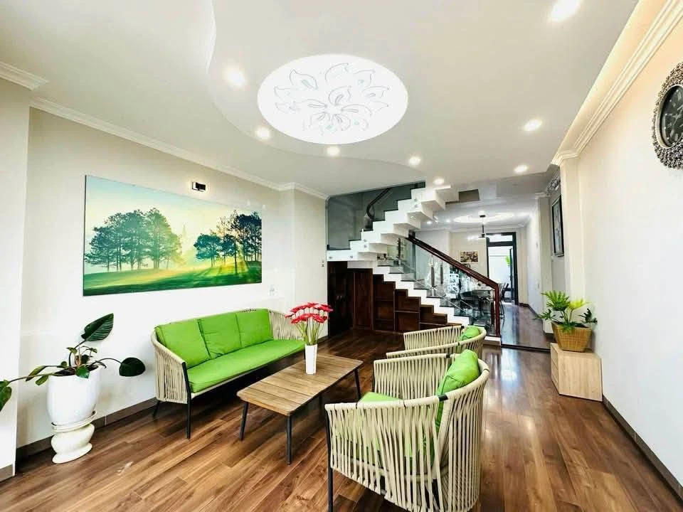 Bán nhà 3PN 76m2 Phù Đổng Thiên Vương Đà Lạt 8 tỷ 2 - Ảnh thu nhỏ 2