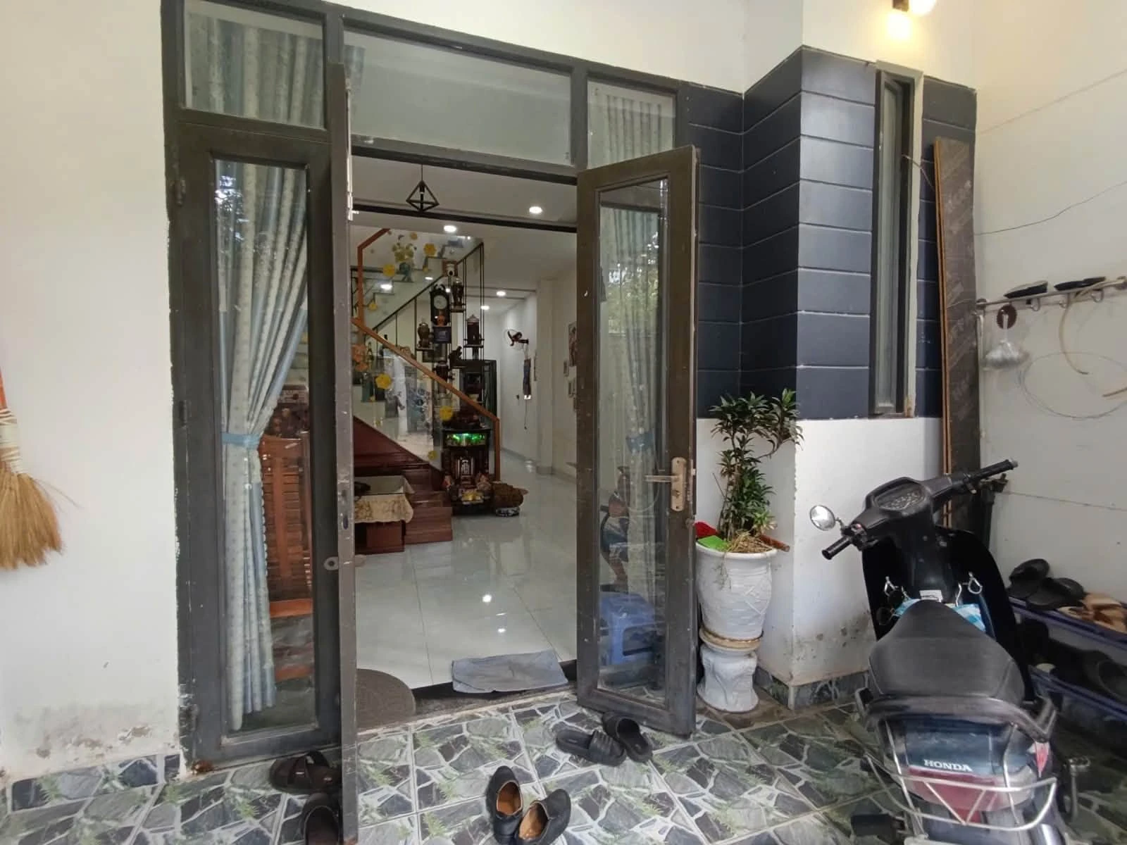 Bán nhà 2 tầng 62m² 3PN Tôn Đản, Bình Tân 3,1 tỷ - Ảnh 1