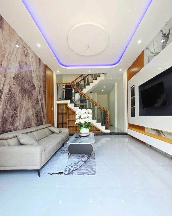Bán nhà hẻm 2 tầng Thành Thái Quy Nhơn, 40m2, 2PN, 2.8 tỷ