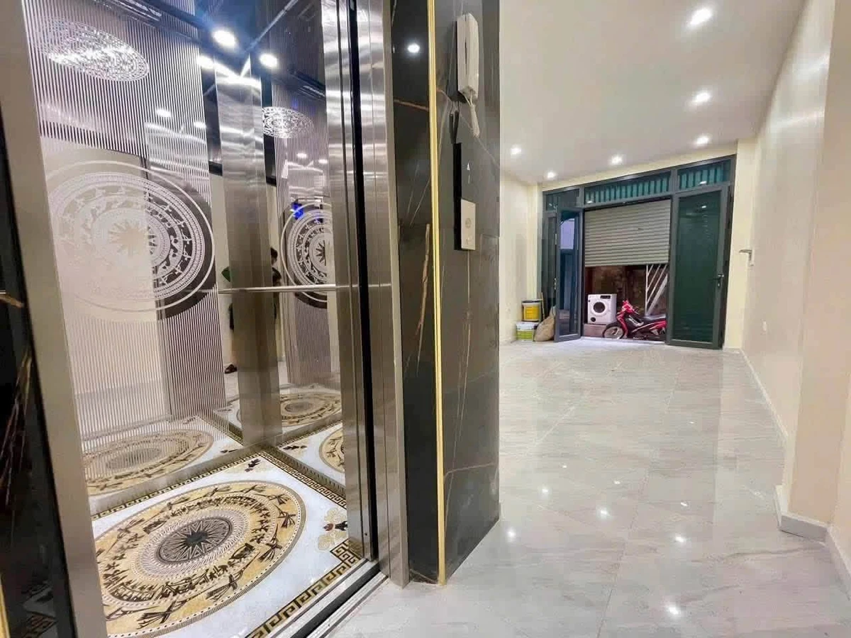 Bán nhà 6 phòng ngủ 60m² Lê Quang Đạo, thang máy 11 tỷ - Ảnh thu nhỏ 5
