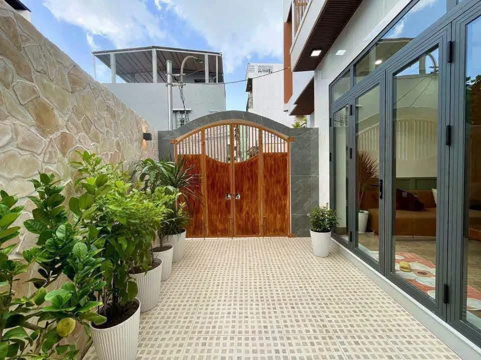 Bán nhà 2 tầng sân vườn 83 m² 3 PN Phan Kế Bính, Đà Nẵng - Ảnh thu nhỏ 2