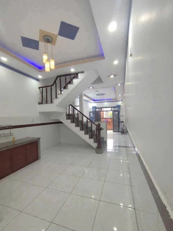 Bán nhà lầu 2 phòng ngủ, 100 m² Long Hưng, Đồng Nai