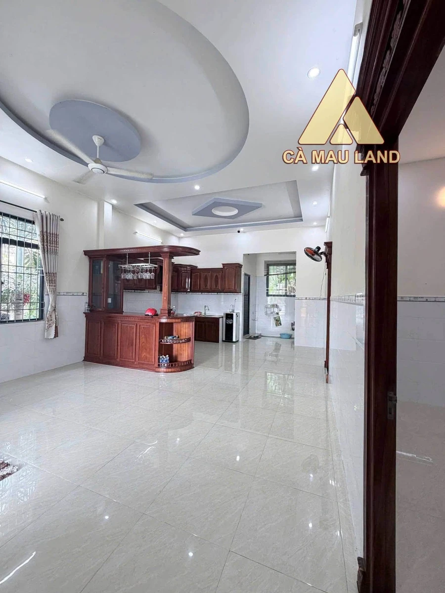 Bán nhà phố Cà Mau 205m² 2 PN 3 tỷ đường 20m Tân Xuyên - Ảnh thu nhỏ 2