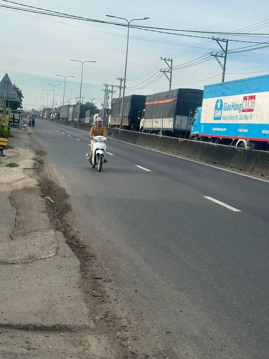 Bán đất nền khu dân cư Ấp 4 Bến Lức Long An 100m² - 1,65 tỷ - Ảnh 1