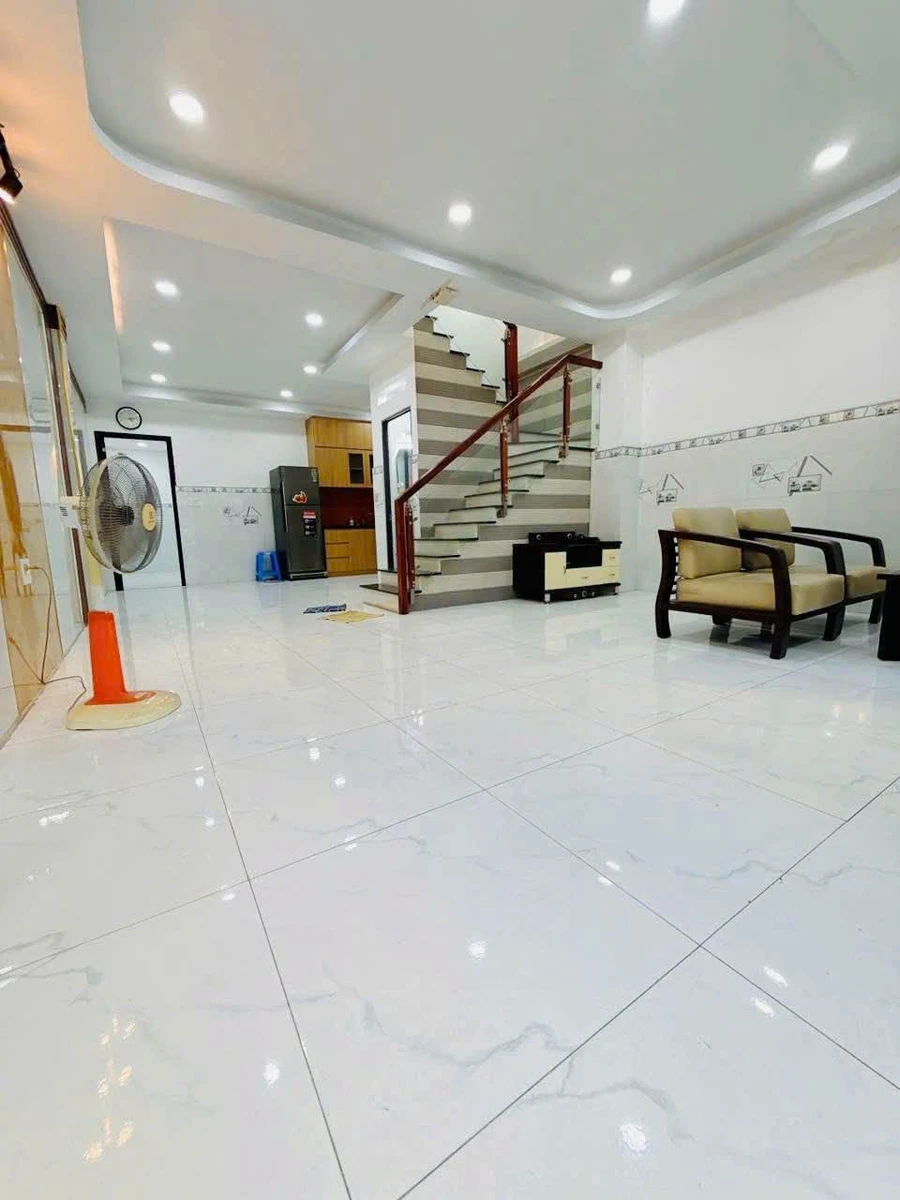 Bán nhà hẻm 77m² 4PN 4WC Âu Dương Lân Quận 8 - Ảnh thu nhỏ 2