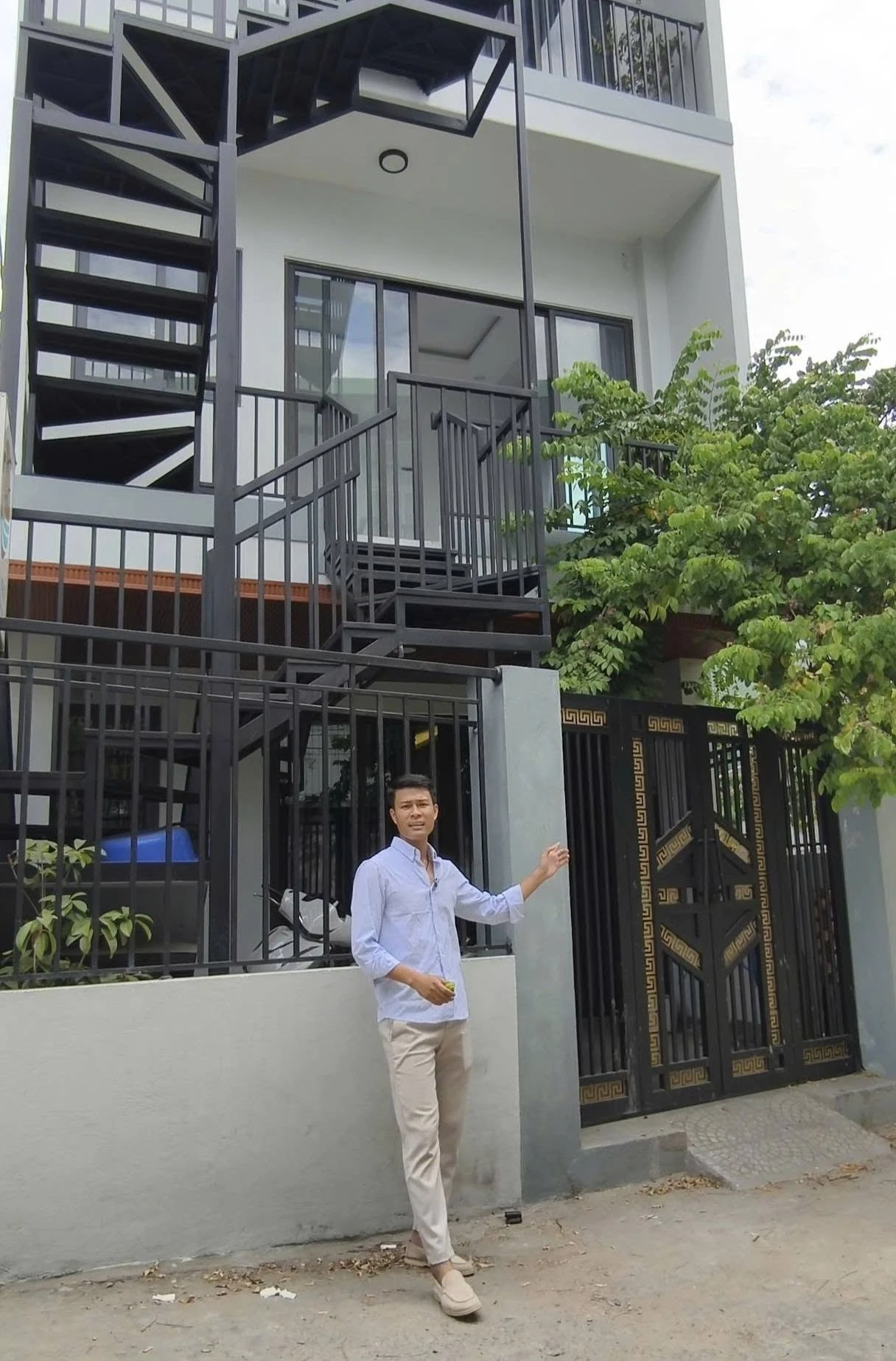 Bán nhà 3 tầng 71m2 góc kiệt sau Ngô Quyền, Quận 1 - Ảnh 1