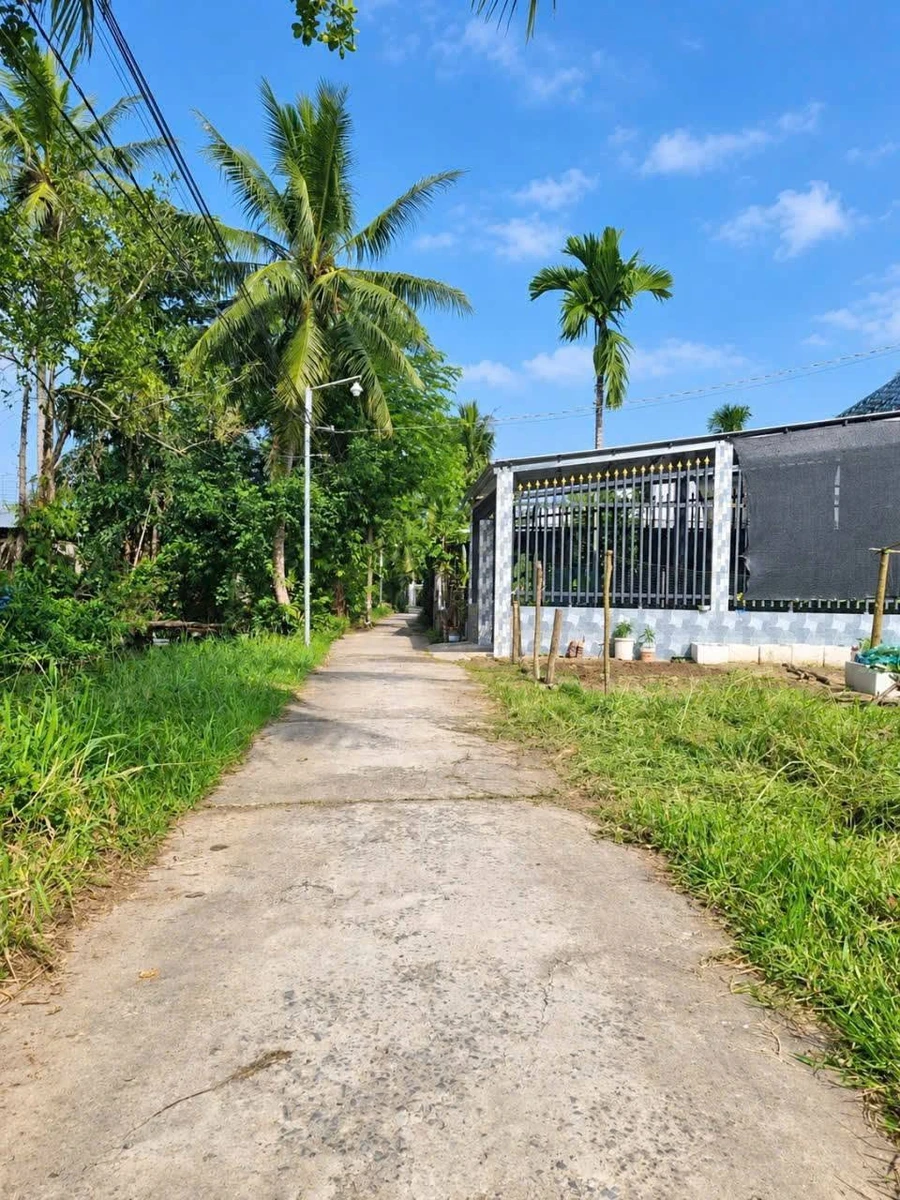 Bán nhà lầu Phú Hưng 250m² 1 tỷ 200 triệu - Ảnh 1