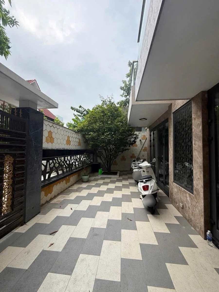 Bán biệt thự 3 tầng 200m2 mặt tiền đường 5,5m gần Bến xe Trung tâm Đà Nẵng - Ảnh thu nhỏ 2