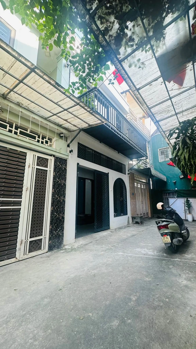 Bán nhà 3PN Quận 4 82,2m² giá 3,8 tỷ - Ảnh thu nhỏ 2