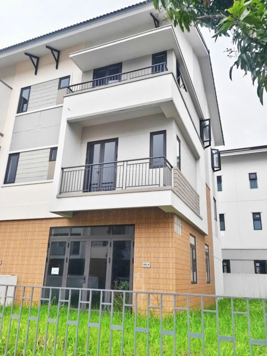 Shophouse 170m2 tại Centa Riverside chỉ 11,8 tỷ - ngân hàng cho vay 70% không gốc lãi 24 tháng - Ảnh 1