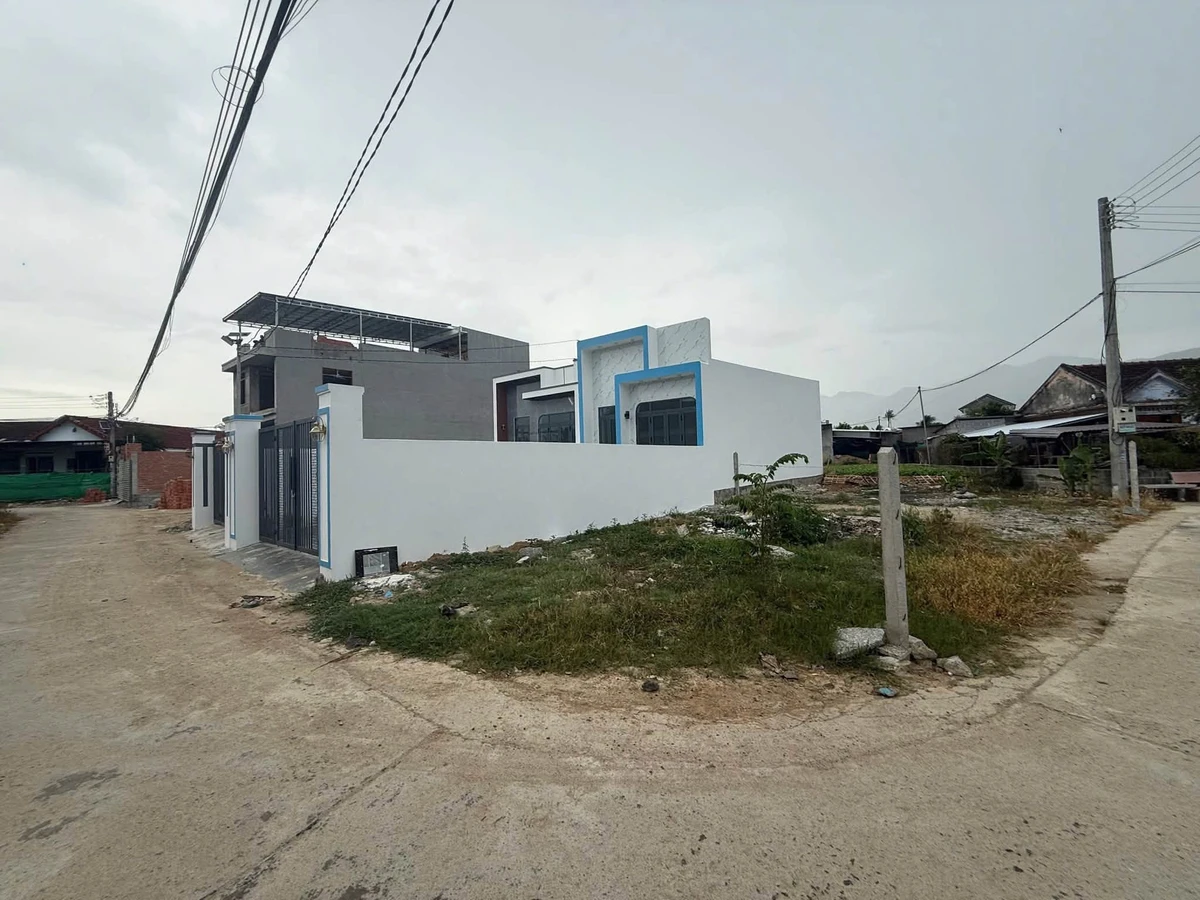 Bán lô đất 1000m2 thổ cư gần Đại học Tây Nguyên, 2.6 tỷ 1ty190 - Ảnh 1
