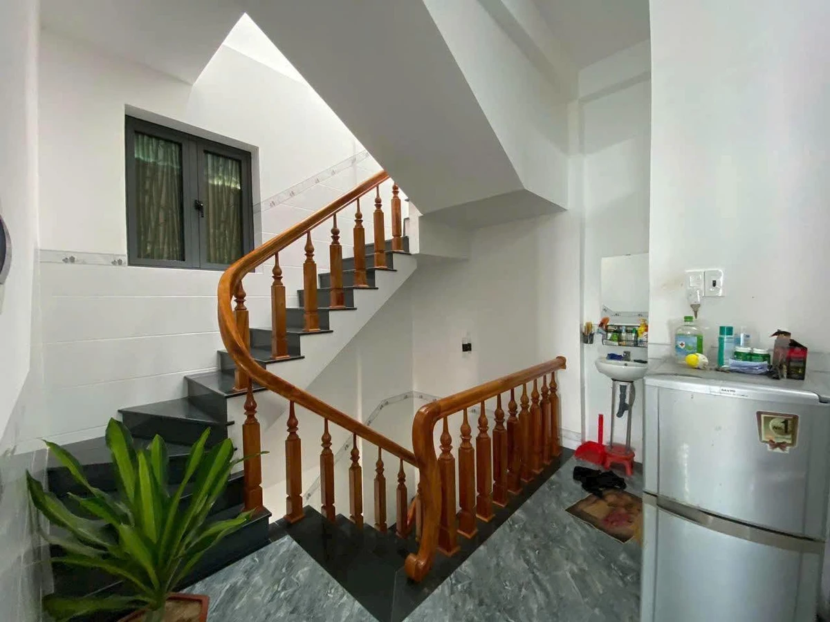 Bán nhà 2.5 tầng 57m2 đường Nguyễn Công Trứ Tuy Hoà - Ảnh thu nhỏ 2