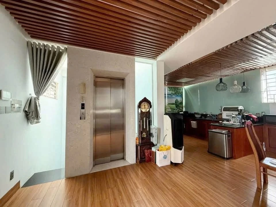 Bán biệt thự Dương Quảng Hàm, Gò Vấp, 107m2, 22 tỷ - Ảnh thu nhỏ 2