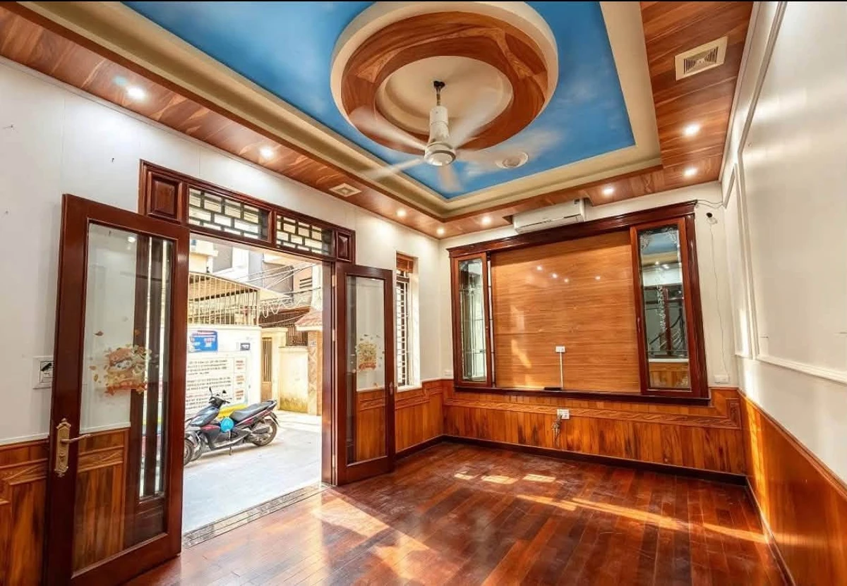 Bán nhà 3 tầng lô góc 3 mặt thoáng, khoảng 60m2, đường Tô Hiệu, Hải Phòng - Ảnh 1