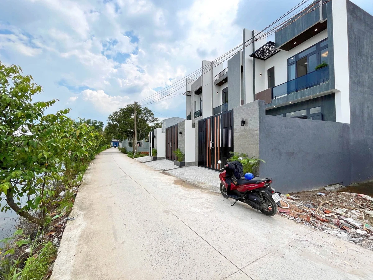 Bán 3 nhà phố 115m² Mỹ Hạnh Bắc, Đức Hòa, Long An - 2,8 tỷ - Ảnh 1