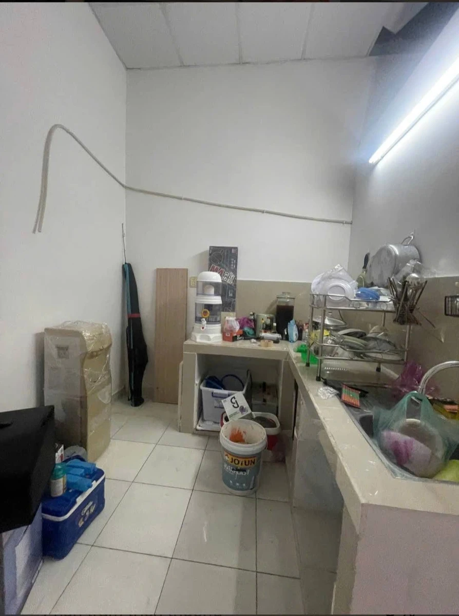 Bán nhà cấp 4 hẻm 242 Tôn Đản, Phường 8, Quận 4, 101m2 nở hậu, đang cho thuê 14tr/tháng - Ảnh 1