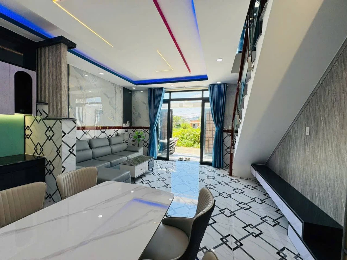 Bán nhà 1 trệt 1 lầu 3PN gần KCN Hoàng Gia, 100m², 2.1 tỷ - Ảnh thu nhỏ 4