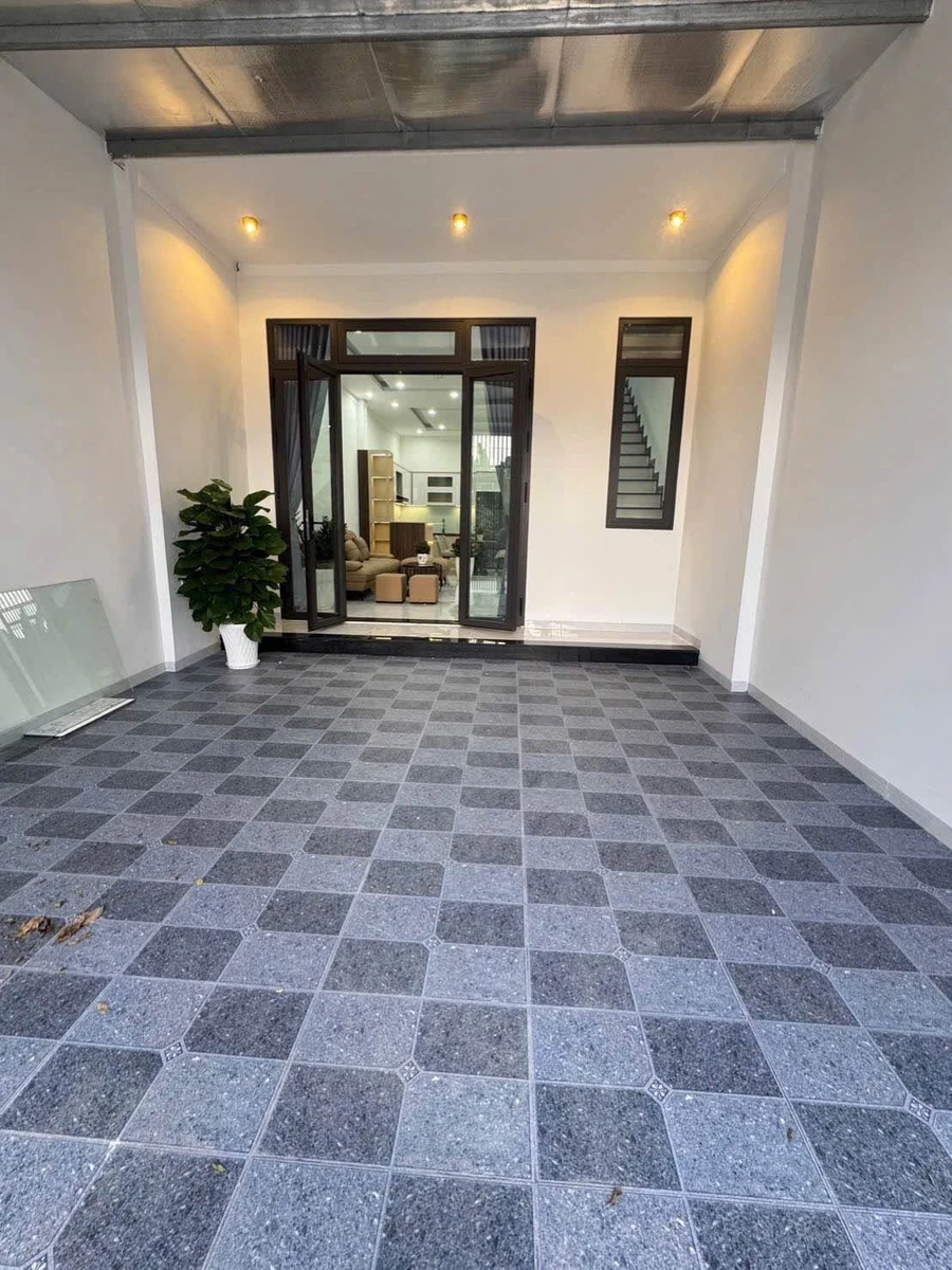 Bán nhà 2 tầng 105m² Nguyễn Trường Tộ 2,95 tỷ - Ảnh 1