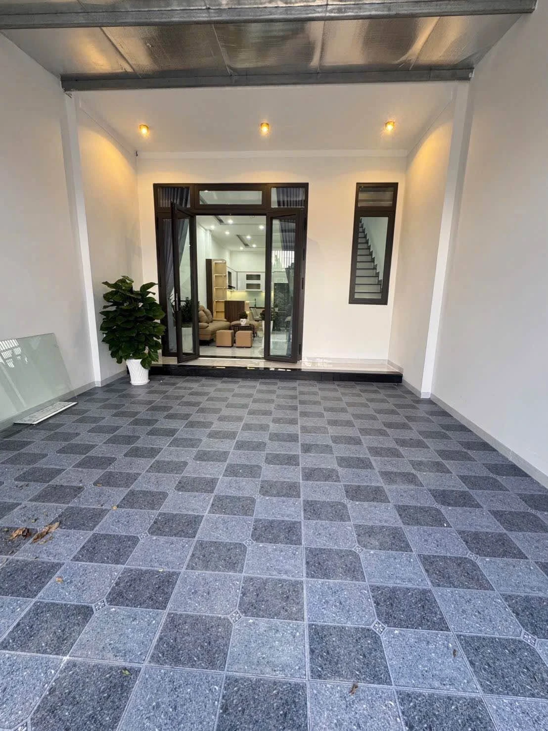 Bán nhà 2 tầng 105m² Nguyễn Trường Tộ 2,95 tỷ - Ảnh 1