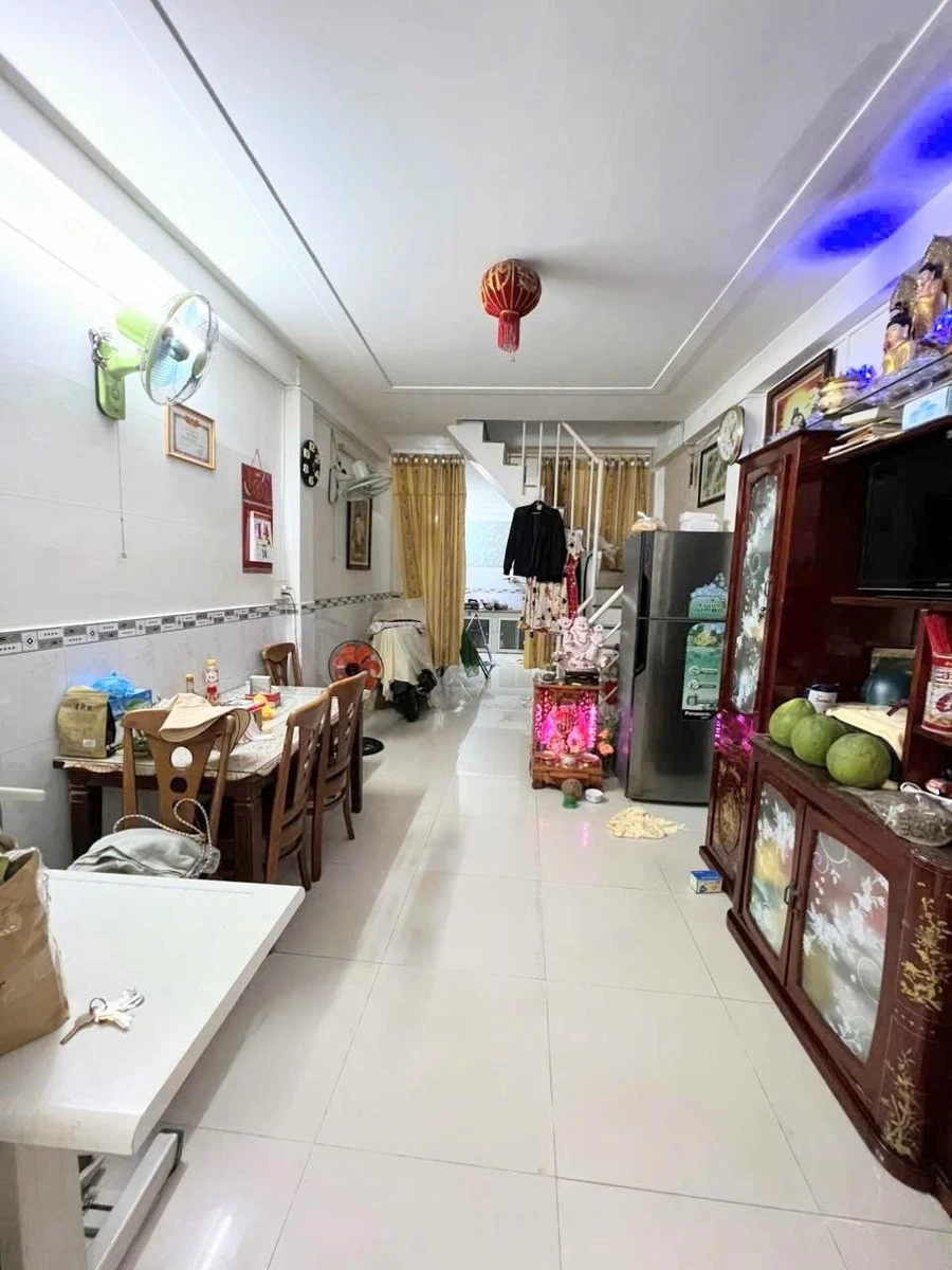 Bán nhà hẻm Đoàn Văn Bơ Quận 4, 39.2m2, 2 tầng 2PN, giá hơn 5 tỷ - Ảnh thu nhỏ 2