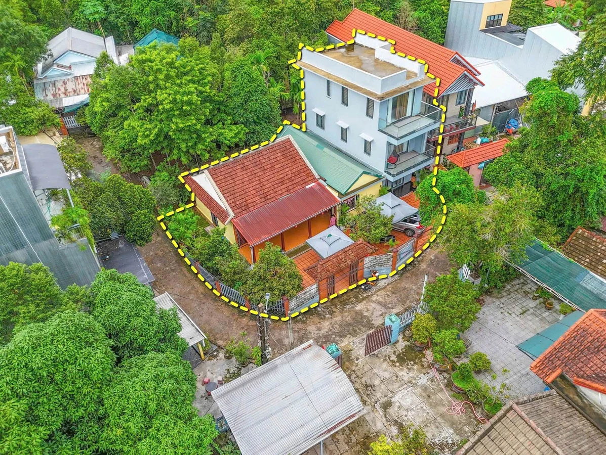 Bán nhà 3 tầng mới kèm nhà rường gỗ quý 327m2 kiệt Bùi Thị Xuân, Huế - Ảnh 1