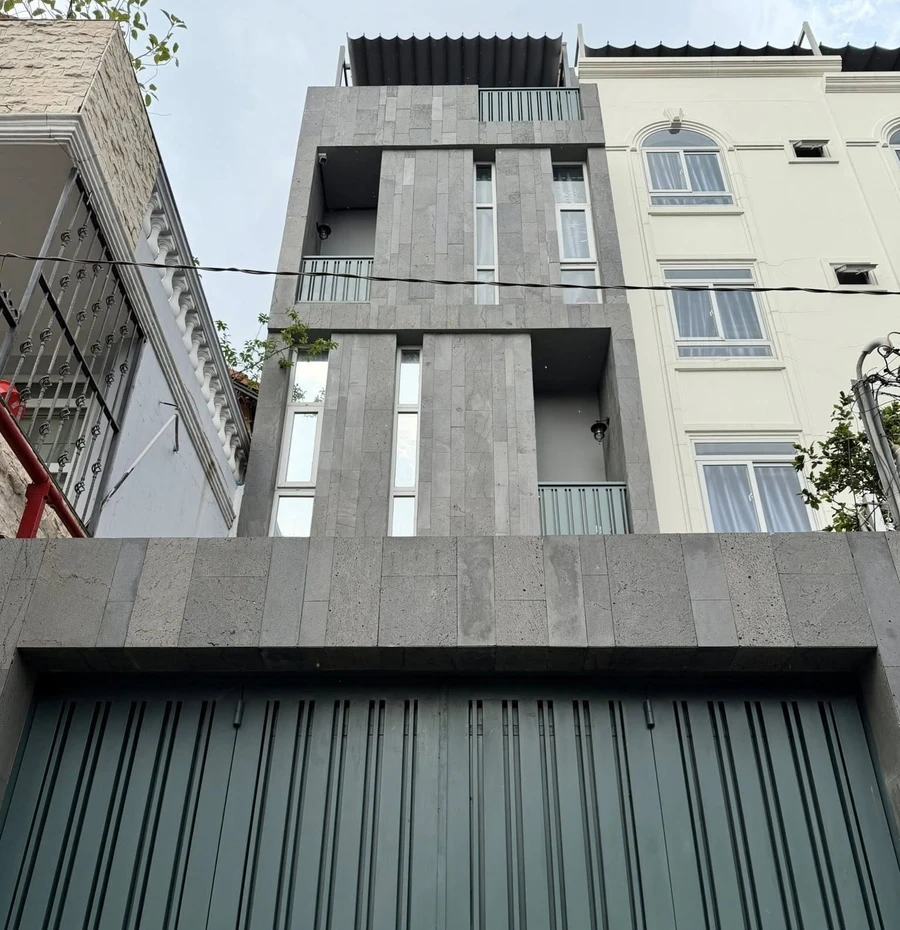 Bán tòa nhà 6 tầng 600m² 21 căn hộ dịch vụ Bình Thạnh - Ảnh 1