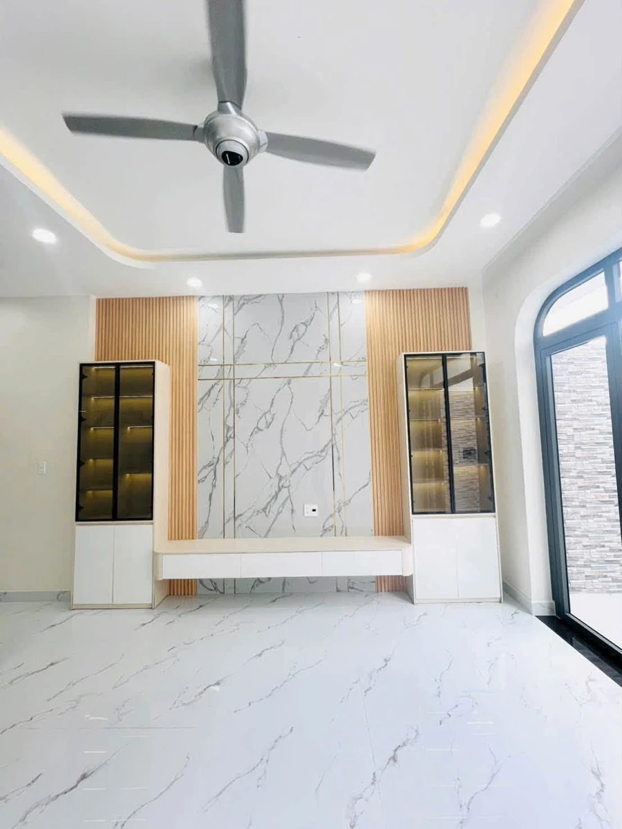 Bán nhà 4 PN, ful nội thất, 200m2, đường Nguyễn Xiển, Quận 9 - Ảnh thu nhỏ 3