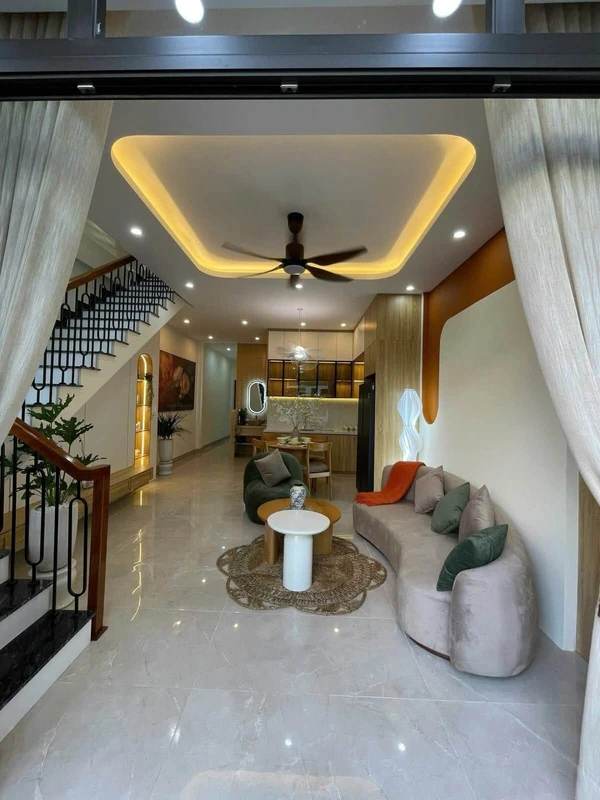 Bán nhà 2 tầng 100m2, 3 phòng ngủ, kiệt ô tô Lê Ngô Cát, Huế