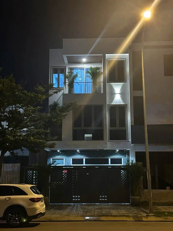Bán shophouse Mỹ Gia 150m² ngang 7,5m, 3 tầng, thang máy