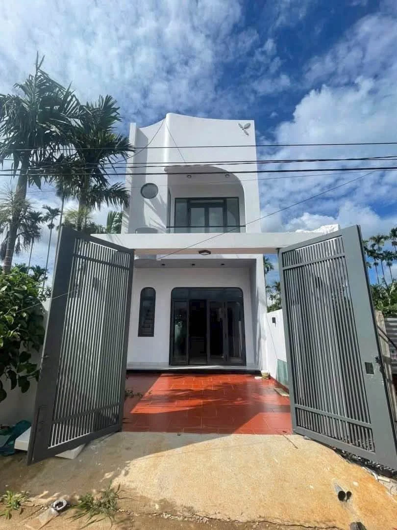Bán nhà 2 tầng 3PN 70m² Buôn Ma Thuột 2,5 tỷ - Ảnh 1