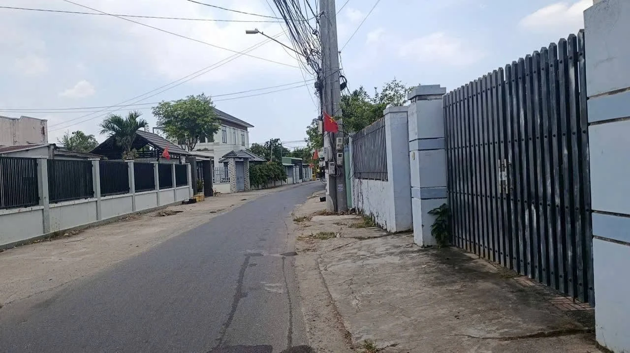 Bán nhà vườn mặt tiền đường số 9 Tân Hưng, 355m2, giá 3,8 tỷ, TP Bà Rịa - Ảnh 1
