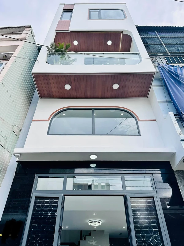 Bán nhà 3.5 tầng mặt tiền Đống Đa Quy Nhơn 28m2