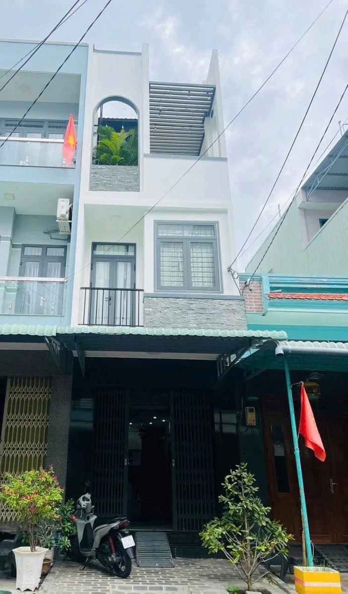 Bán nhà mặt tiền 3 tầng 49m² Quy Nhơn, gần biển - Ảnh thu nhỏ 2