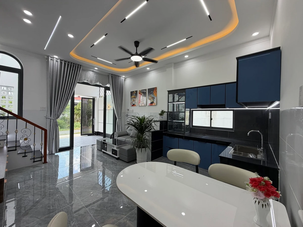 Bán nhà lầu đúc 3 PN 73.8m² Long Thành, Tây Ninh - 1 tỷ 700 - Ảnh thu nhỏ 4