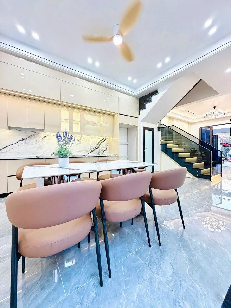 Bán nhà 4 tầng 71m² sân trước sân sau Đội Văn Trại Chuối - Ảnh 1