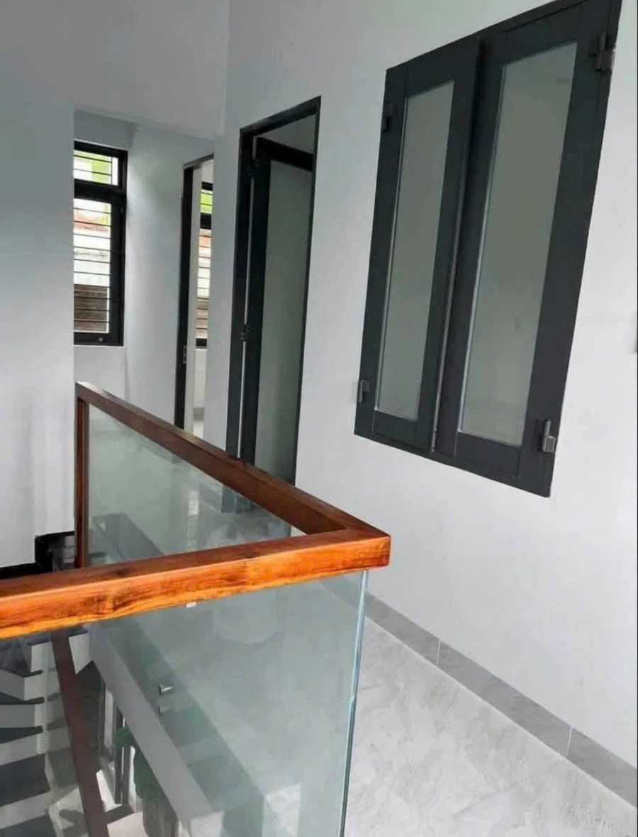 Bán nhà hẻm Hoàng Văn Thụ 49m2, 3 phòng, 2 tỷ - Ảnh thu nhỏ 2