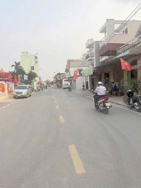 Bán lô góc 110m2 đường Đông Phương Kiến Thụy