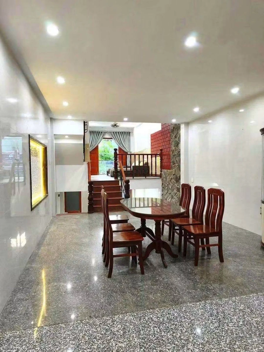 Bán nhà 3 tầng mặt tiền 71,5m2 Quy Nhơn 7 tỷ - Ảnh thu nhỏ 2