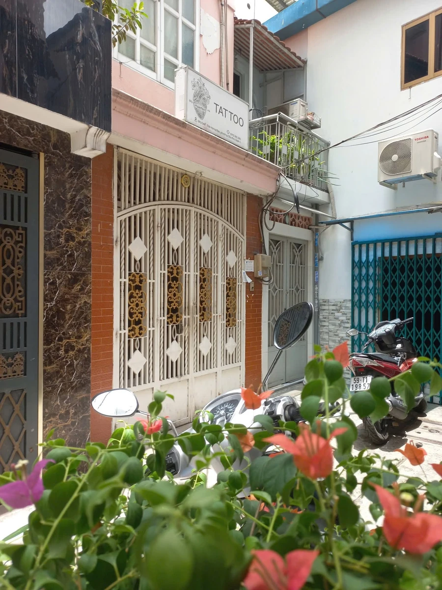Bán nhà hẻm Nguyễn Văn Cừ Quận 1, đất 30,5m2, sàn 116m2, giá 5,8 tỷ - Ảnh thu nhỏ 2