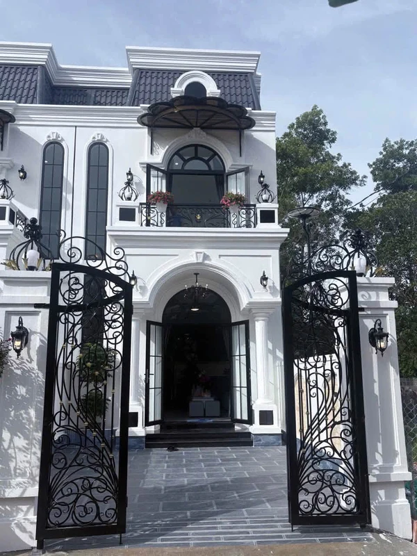 Bán nhà 2 tầng 100m2 3PN Vũ Ngọc Phan Huế