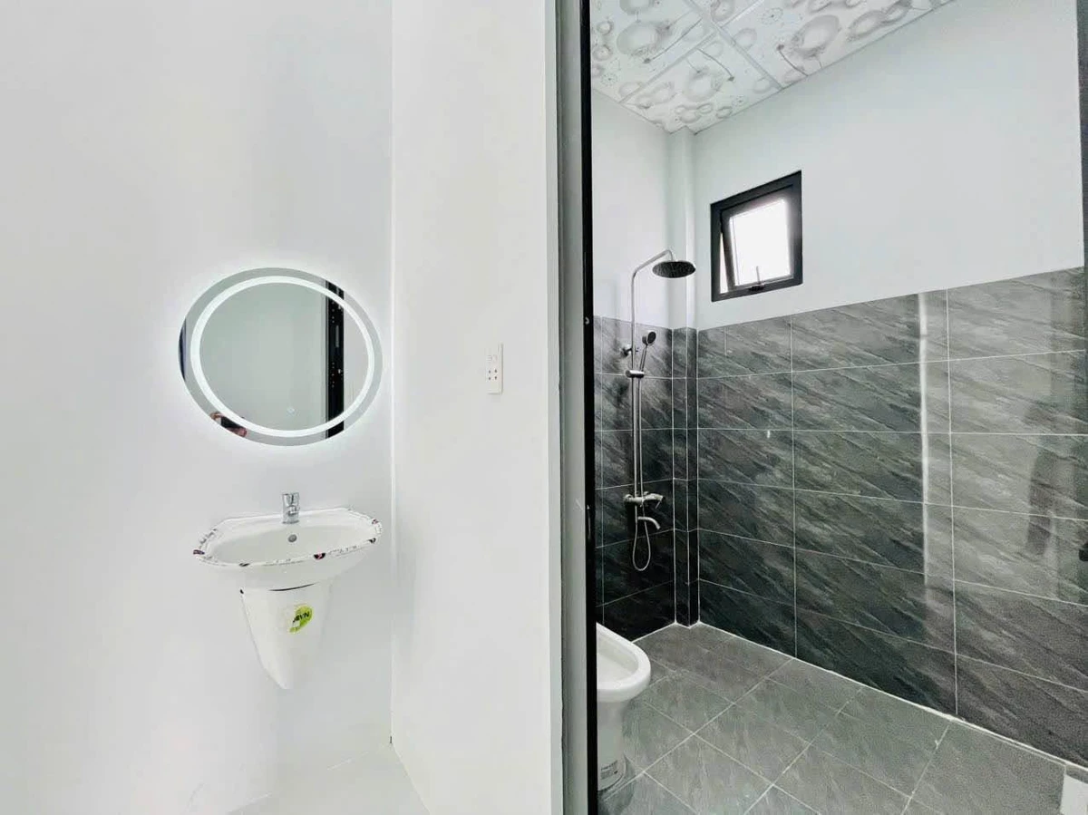 Bán nhà liền kề 2PN 112m² Xã Hoà Khánh 1 tỷ 280 triệu - Ảnh thu nhỏ 2