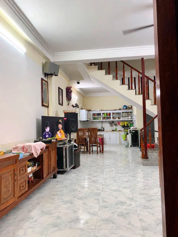 Bán nhà 68m² 3 phòng ngủ Hạ Long Hải Phòng gần chợ Ba Lạn