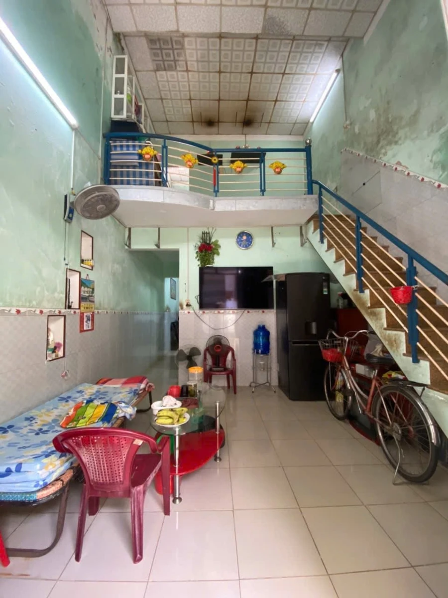Bán nhà hẻm 42m2 Trần Hưng Đạo Quy Nhơn, 2PN 2WC - Ảnh thu nhỏ 2