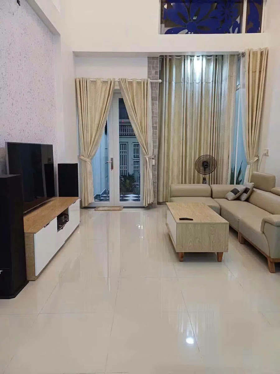 Bán nhà lầu 5PN mặt tiền Trương Vĩnh Kỷ Rạch Sỏi Kiên Giang 140m² 3 tỷ - Ảnh 1