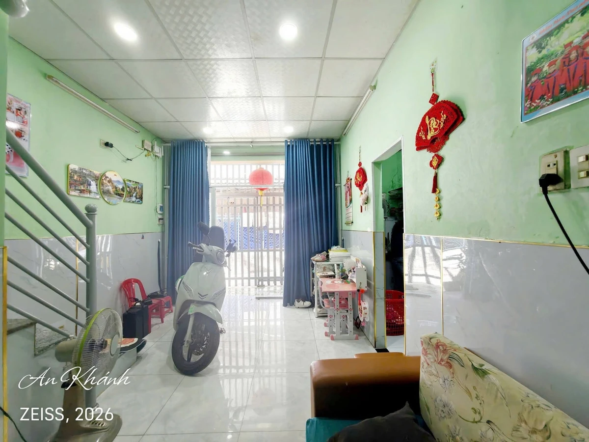Bán nhà 2 tầng 35.5m² hẻm xe máy Phước Long, Nha Trang 1.75 tỷ - Ảnh 1
