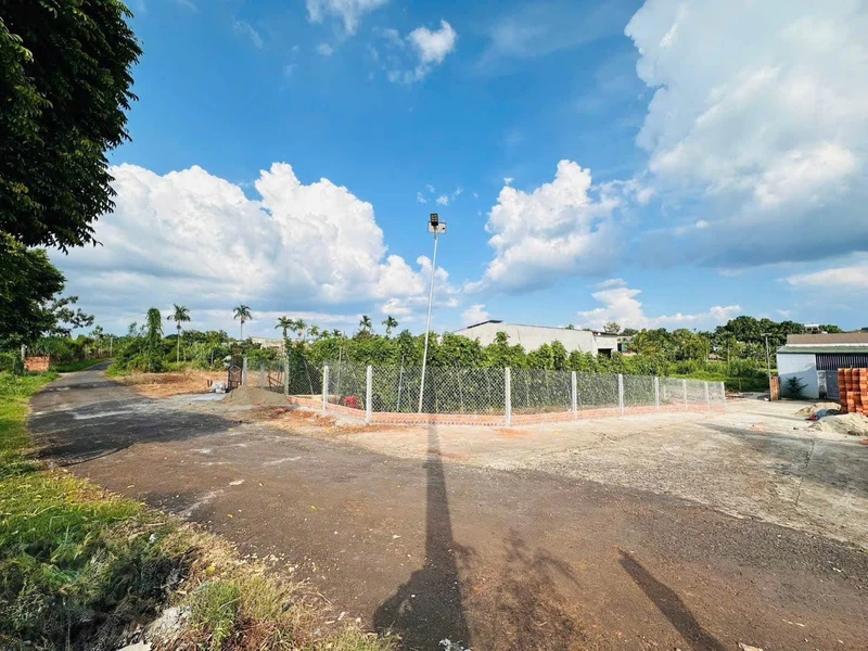 Bán lô góc 2 mặt tiền 144m² Phường Eakao 1,15 tỷ